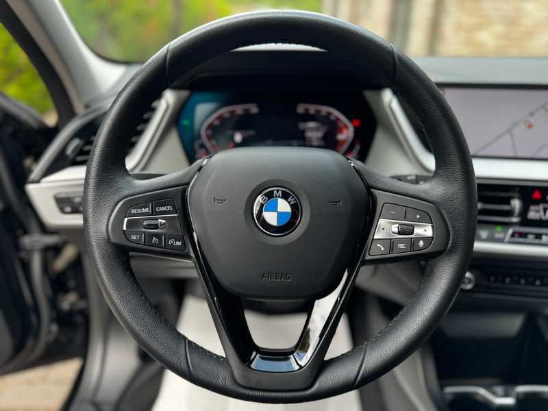 BMW 118 | FULL LED | NAVI | CARPLAY | PDC | DUAL AUTO A/C | LANE ASSIST | FRONT ASSIST | — photo 8