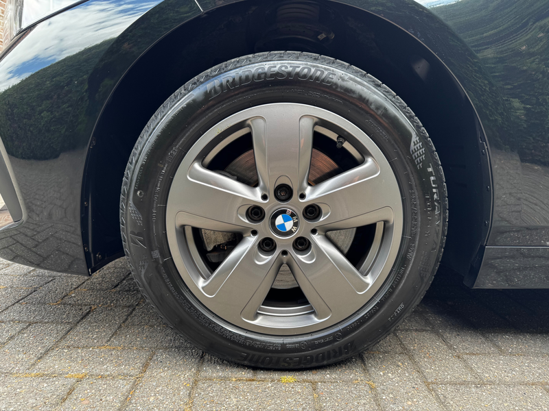 BMW 118 | FULL LED | NAVI | CARPLAY | PDC | DUAL AUTO A/C | LANE ASSIST | FRONT ASSIST | — photo 5