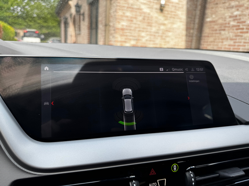 BMW 118 | FULL LED | NAVI | CARPLAY | PDC | DUAL AUTO A/C | LANE ASSIST | FRONT ASSIST | — photo 12