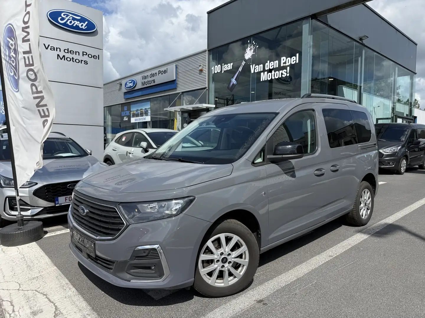 Ford Tourneo Connect Ecoboost Titanium Grigio - 1