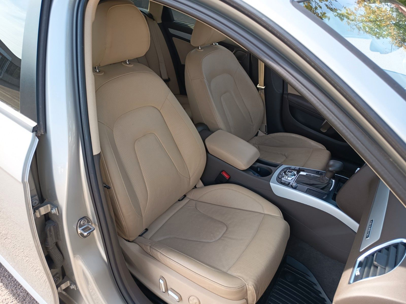 Audi A4 Avant Attraction quattro S-line — photo 10