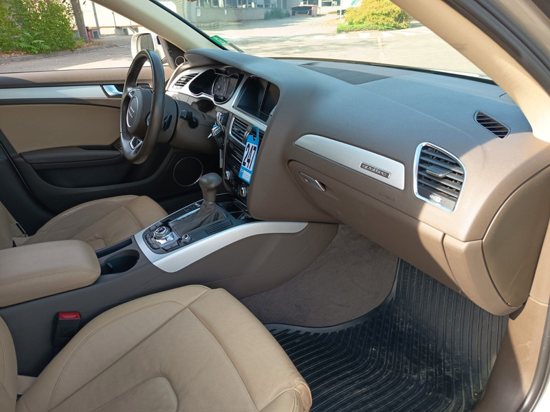 Audi A4 Avant Attraction quattro S-line — photo 12