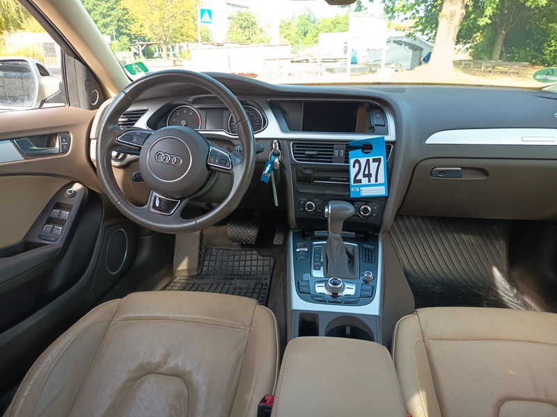 Audi A4 Avant Attraction quattro S-line — photo 8
