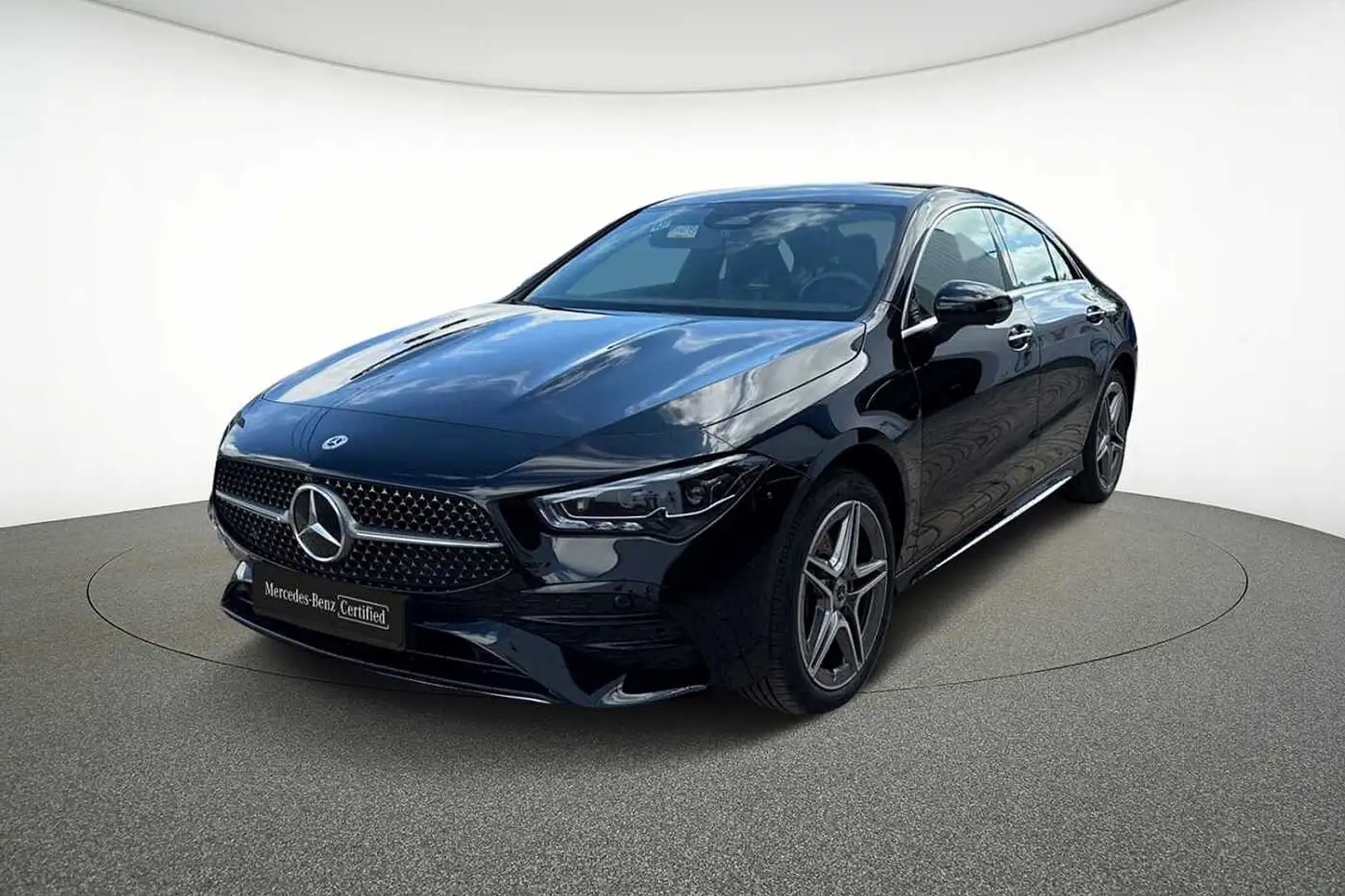 Mercedes-Benz CLA 250 e Coupé AMG Line Zwart - 1
