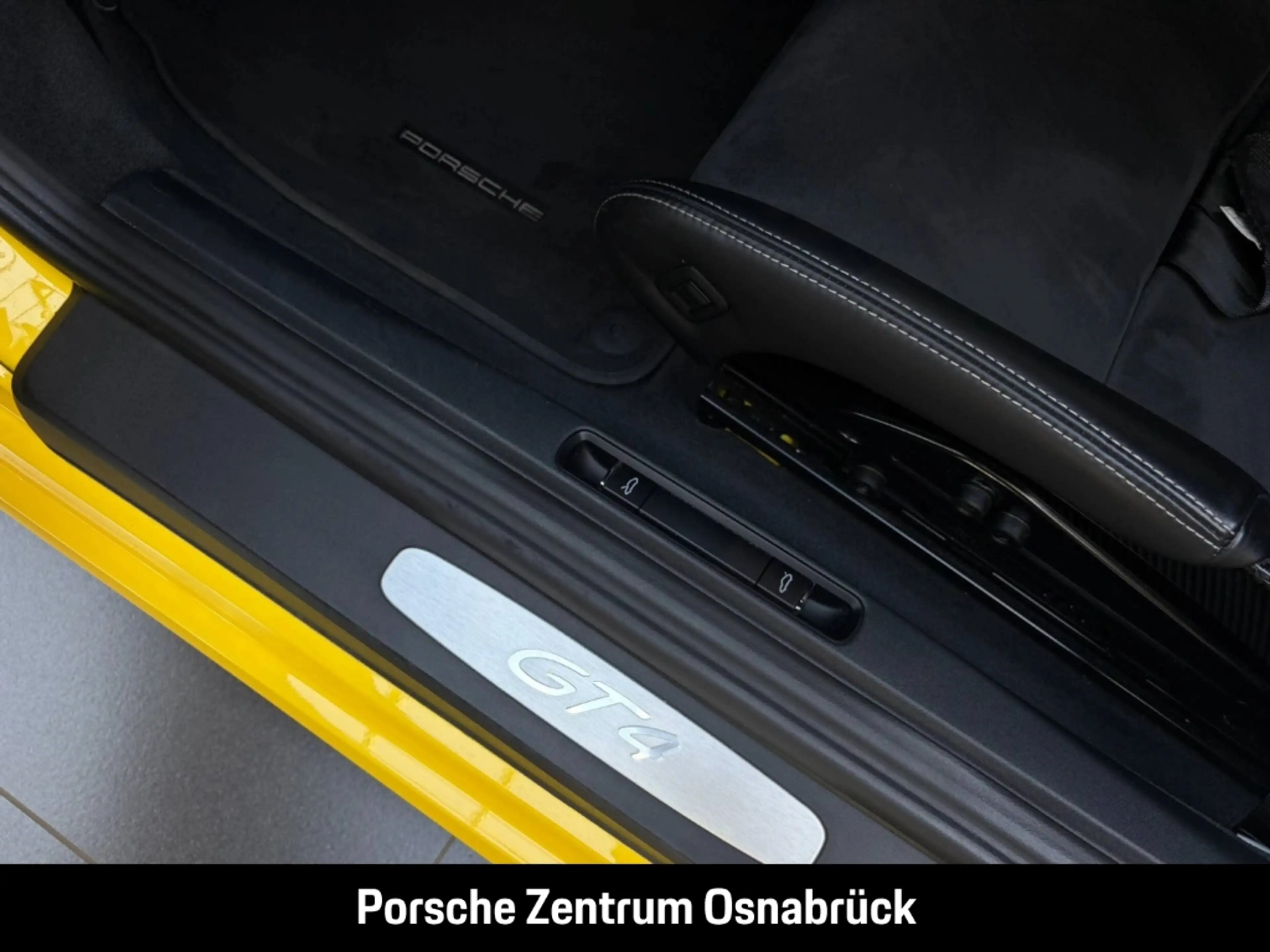 Porsche Cayman 718 GT4 — photo 14