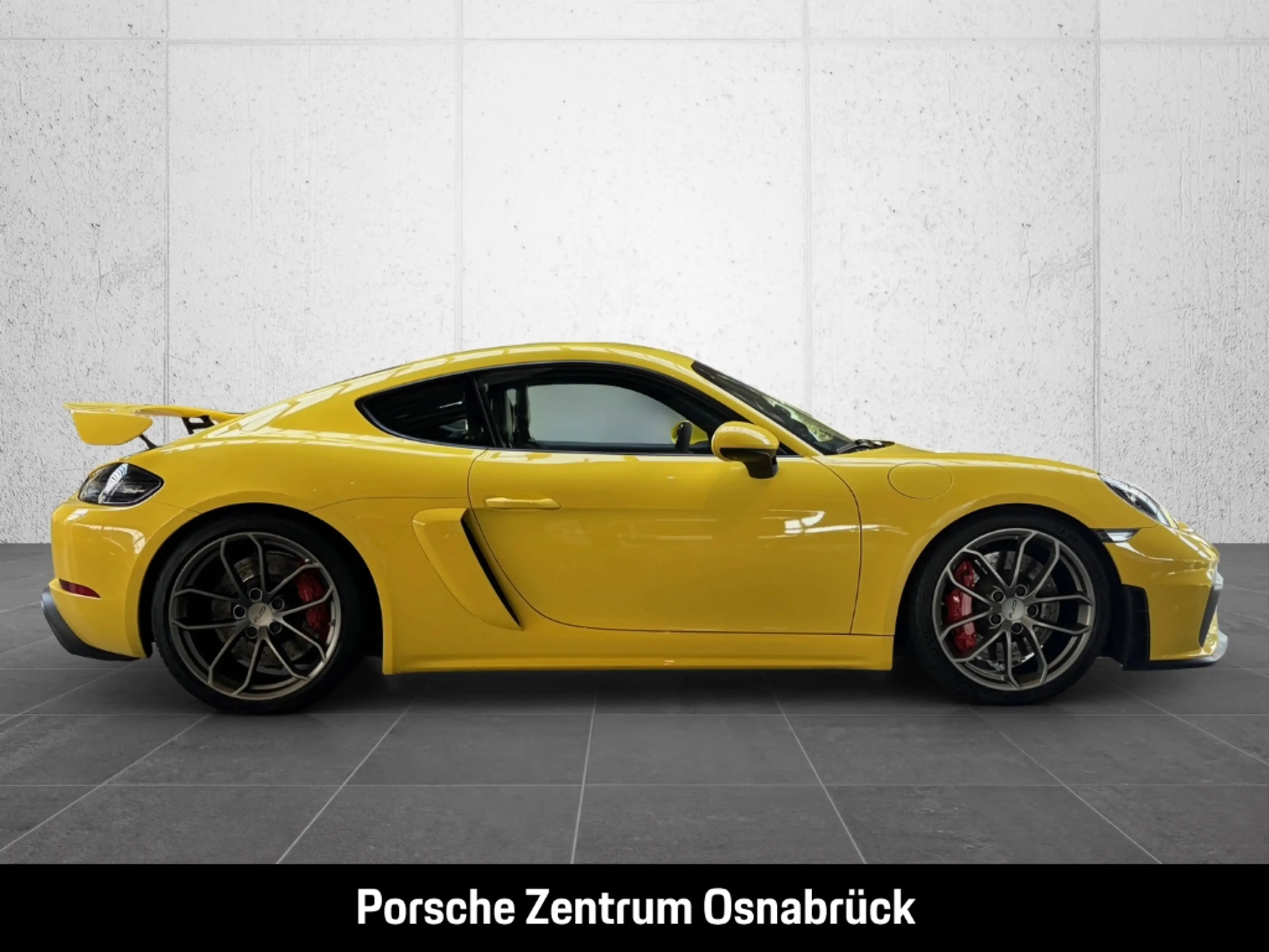 Porsche Cayman 718 GT4 — photo 8