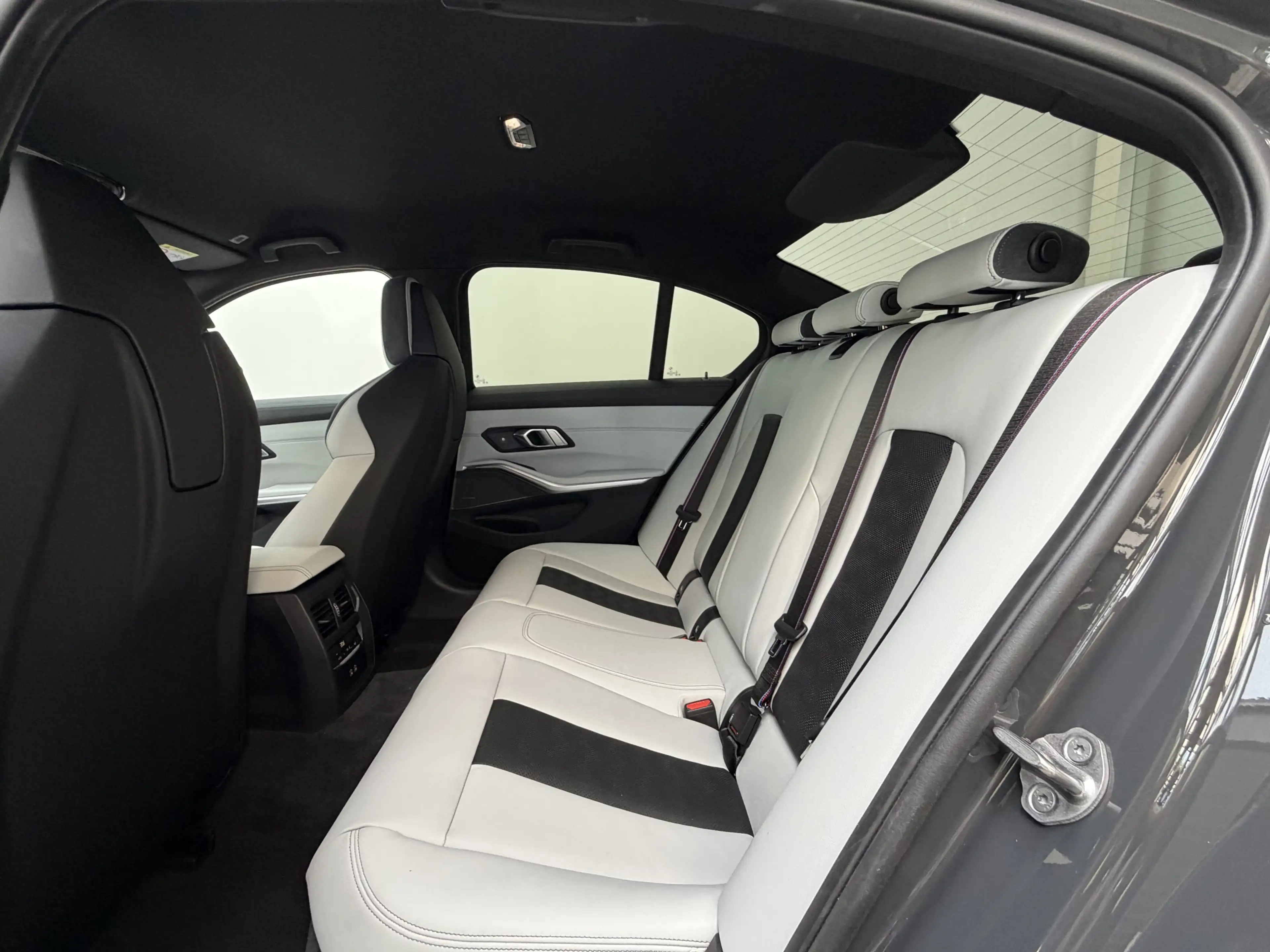 BMW M3 xDrive Competition Sitzlüftung ACC 360° Carbon — photo 17
