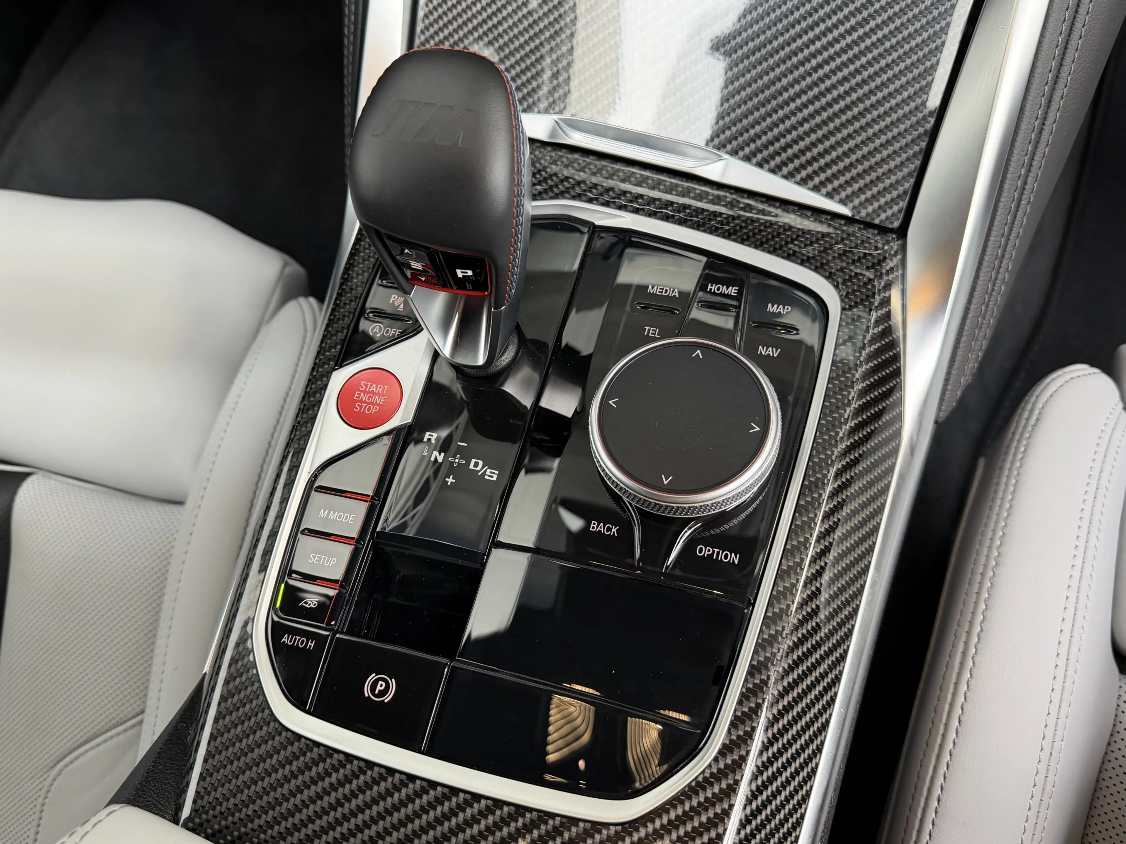 BMW M3 xDrive Competition Sitzlüftung ACC 360° Carbon — photo 30