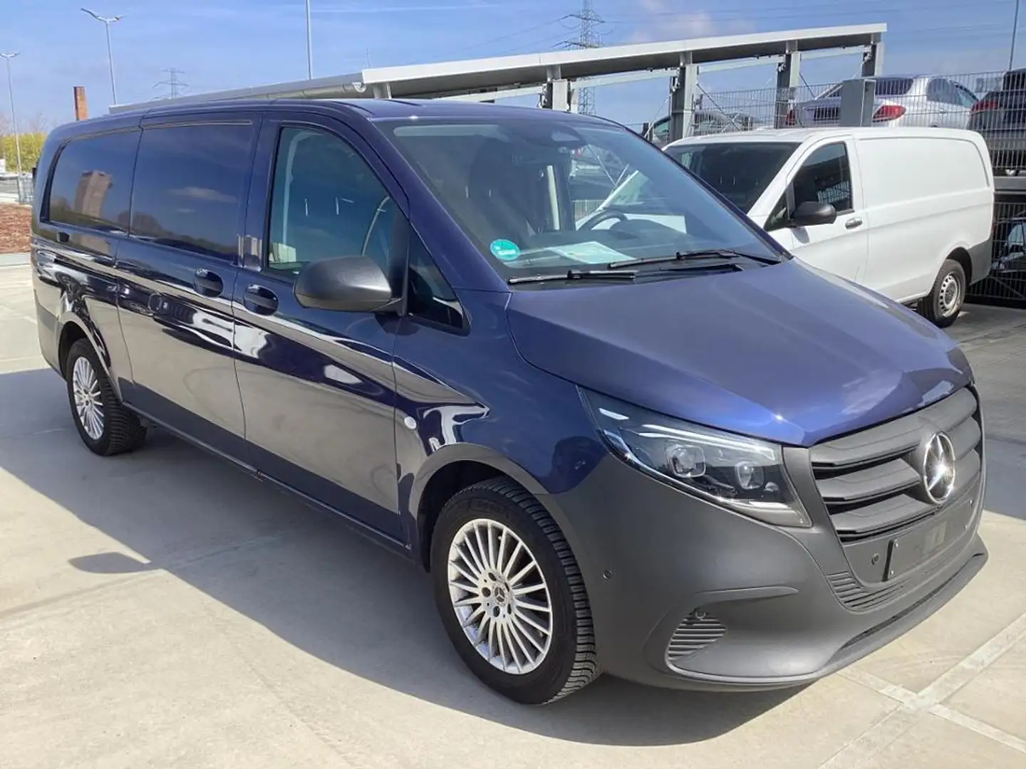Mercedes-Benz Vito 114 CDI Kasten Extralang * --> neues Modell Azul - 2