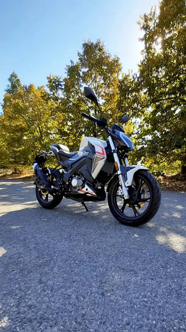 Keeway RKF 125 Blanco - 1