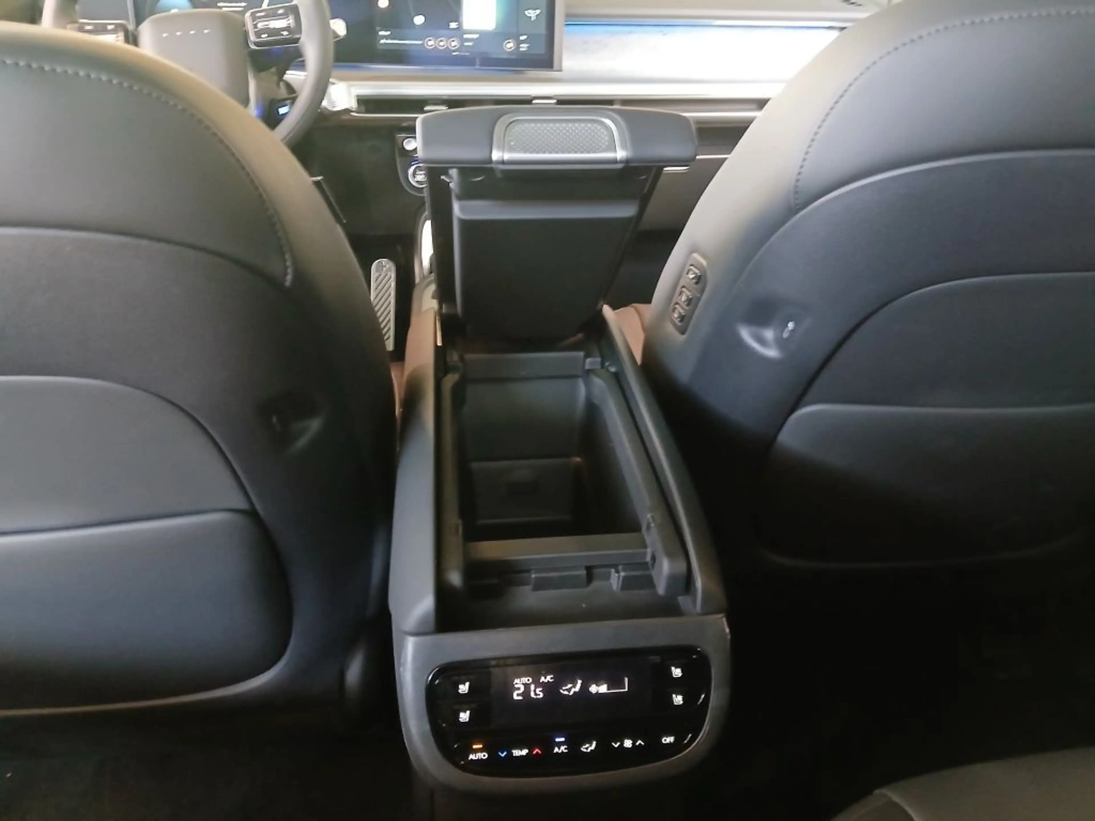 Hyundai IONIQ 9 110 kWh 4WD Uniq — photo 15