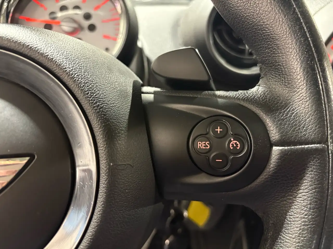 MINI Cooper Countryman photo MINI Cooper Countryman