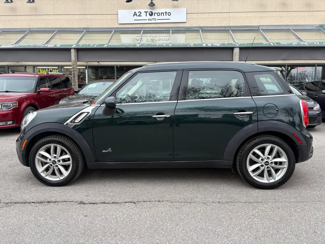 MINI Cooper Countryman photo MINI Cooper Countryman