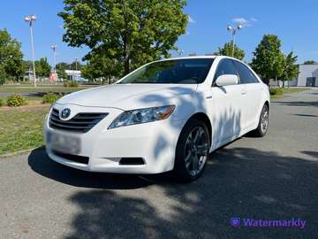 AHV40 Hybrid Benzin + Elektro Limousine weiß AHK PDC JBL