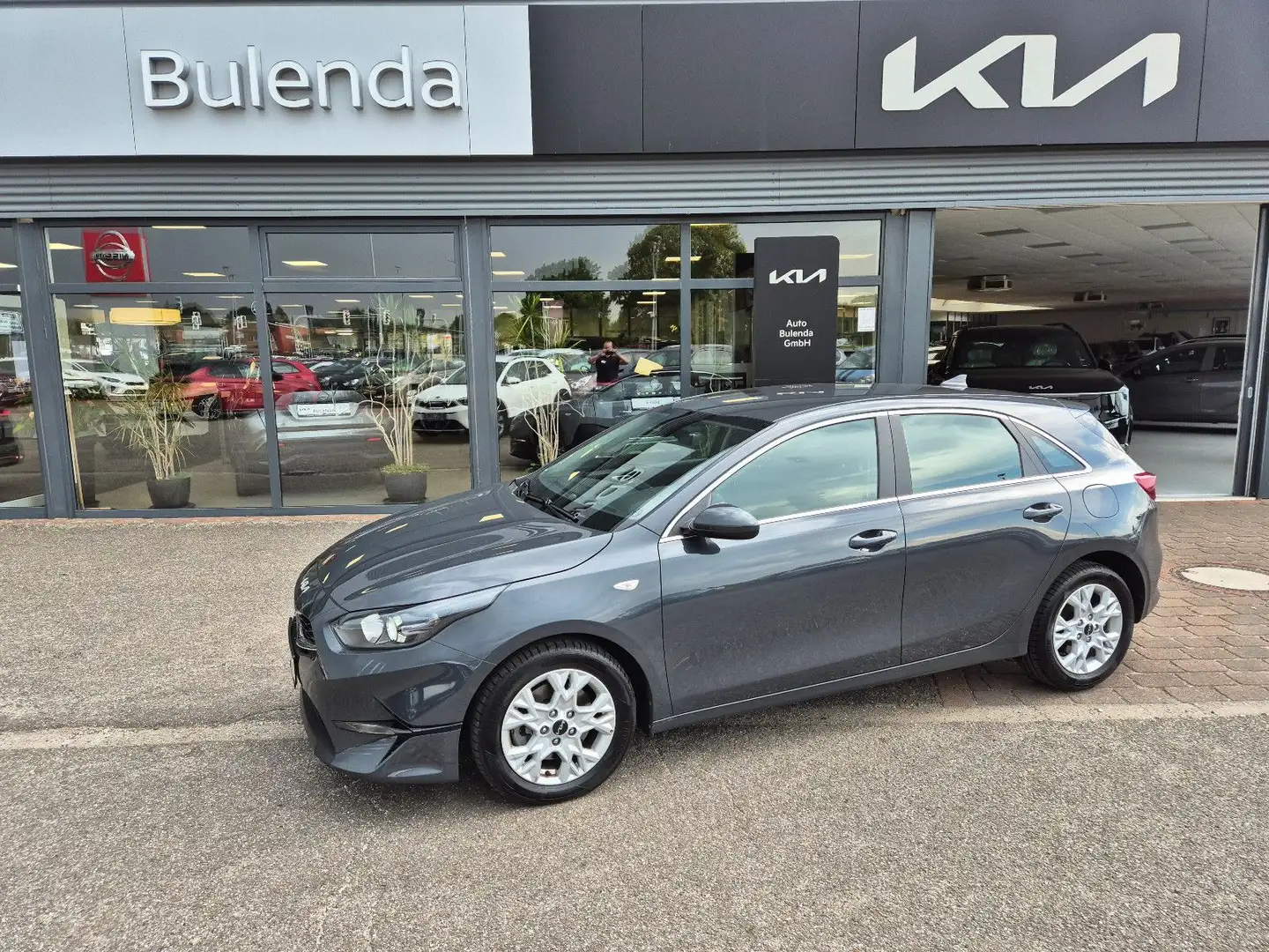 Kia Ceed / cee'd Ceed 1.5 T-GDI 140 PS DCT7  Vision NAVI Komfort+ Grau - 1