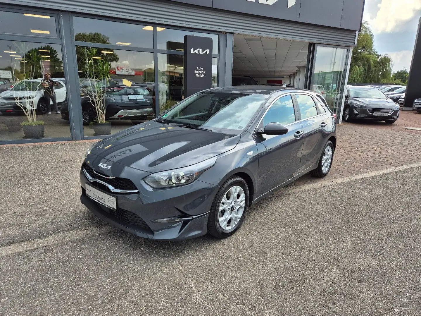 Kia Ceed / cee'd Ceed 1.5 T-GDI 140 PS DCT7  Vision NAVI Komfort+ Grau - 2
