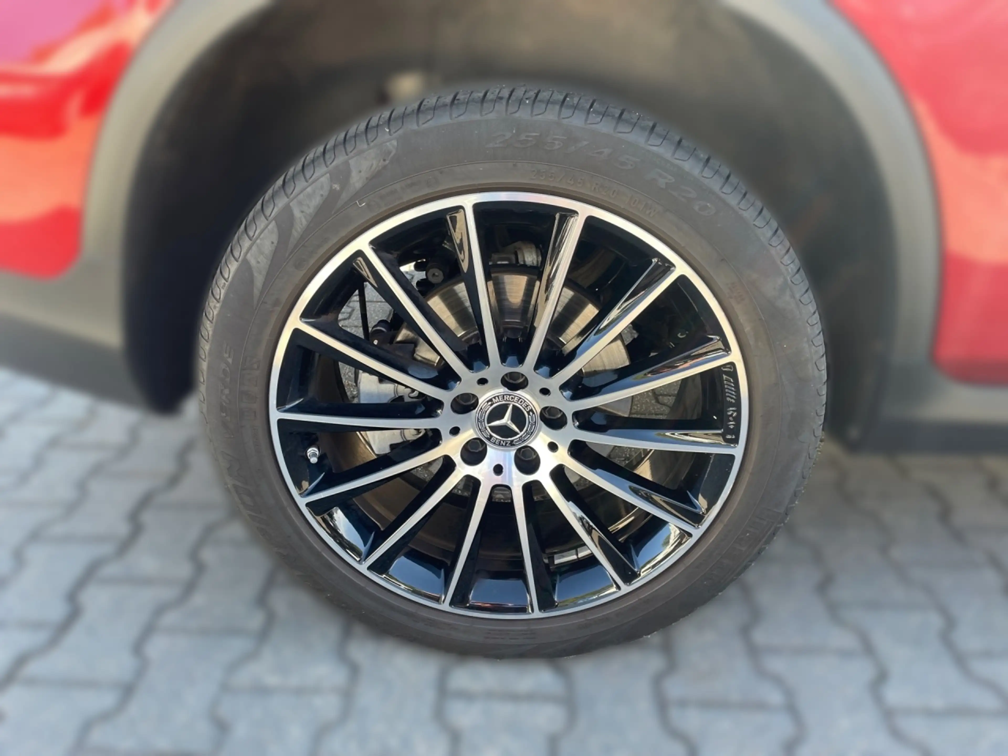 Mercedes-Benz GLC 300 e 4M Augmented Distronic Night Perf 360 — photo 8