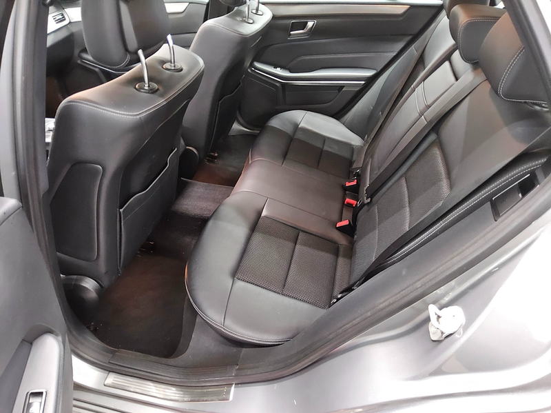 Mercedes-Benz E 220 T BT Avantgarde T-Leder Navi LED GSD AHK — photo 13