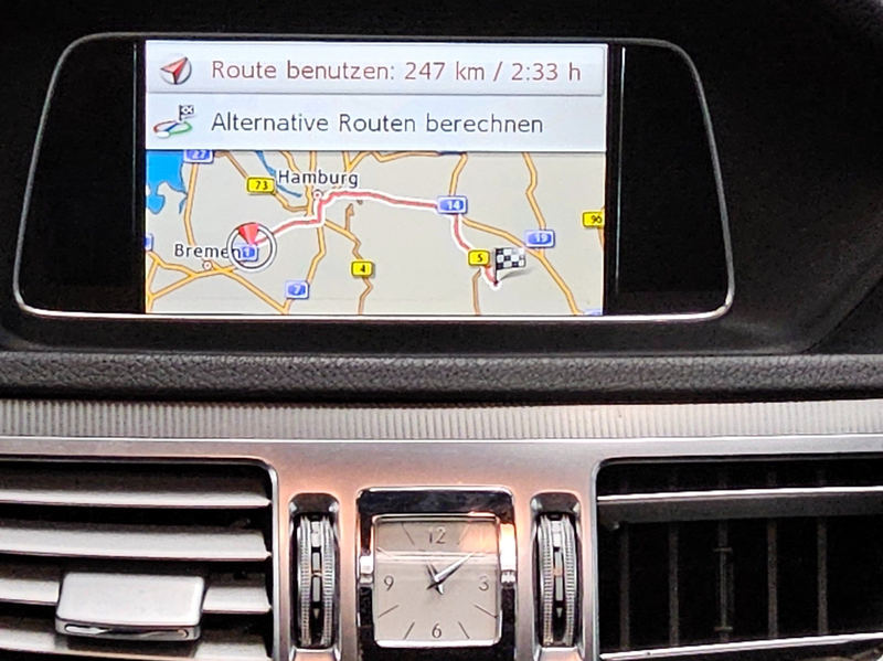 Mercedes-Benz E 220 T BT Avantgarde T-Leder Navi LED GSD AHK — photo 7