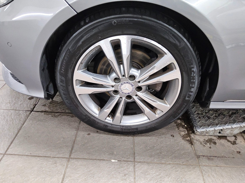 Mercedes-Benz E 220 T BT Avantgarde T-Leder Navi LED GSD AHK — photo 10