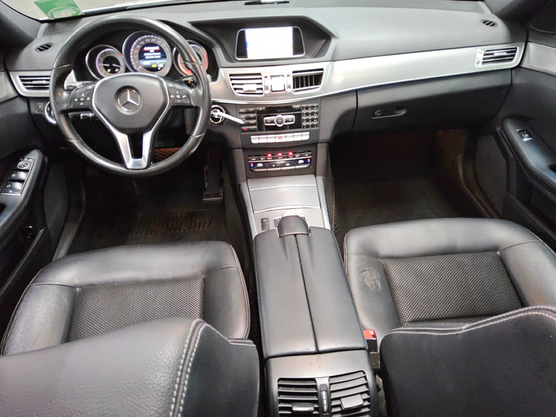 Mercedes-Benz E 220 T BT Avantgarde T-Leder Navi LED GSD AHK — photo 5