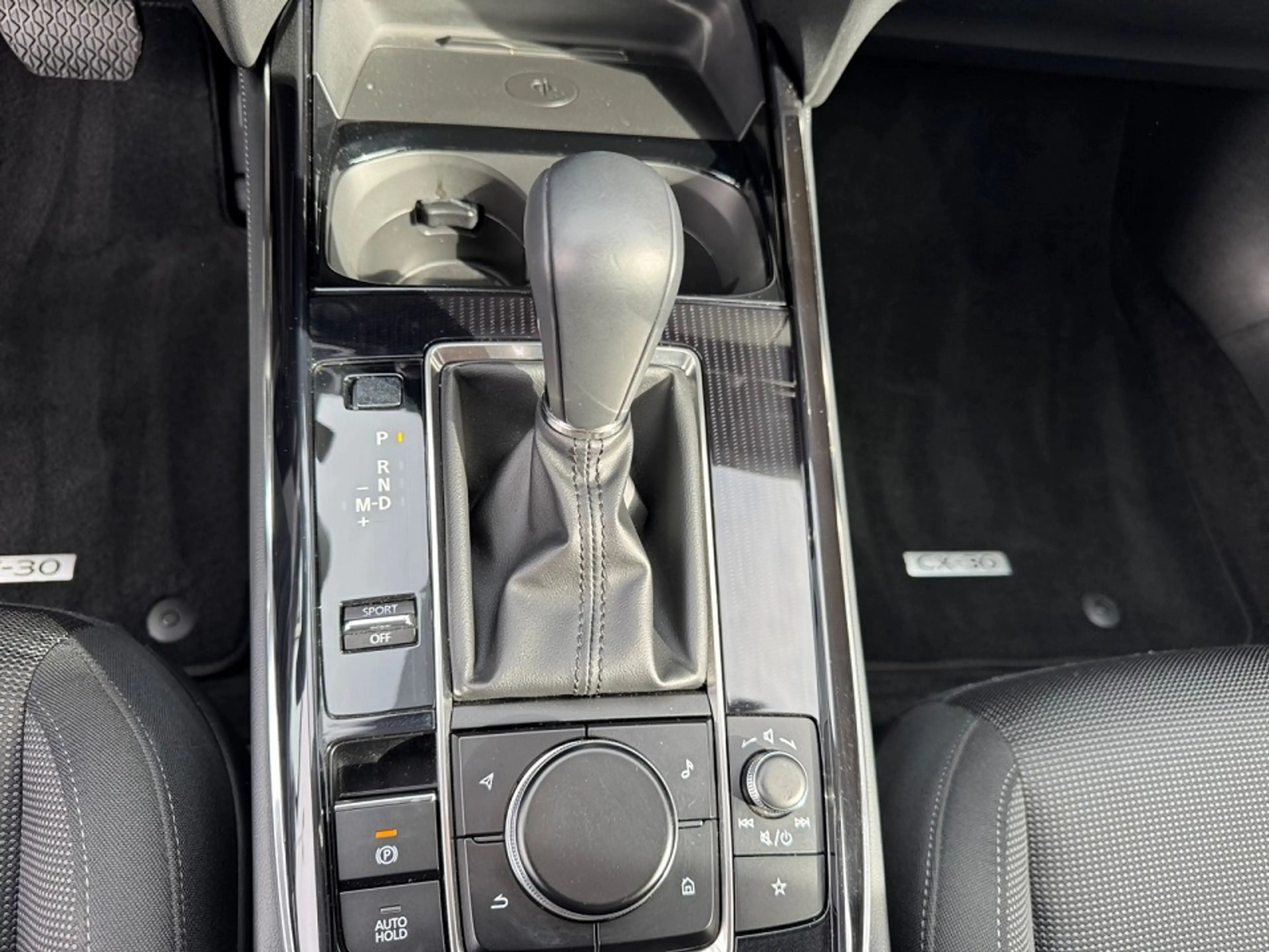 Mazda CX-30 2.5L e-SKYACTIV G 140ps Centre-Line Daso Paket — photo 15