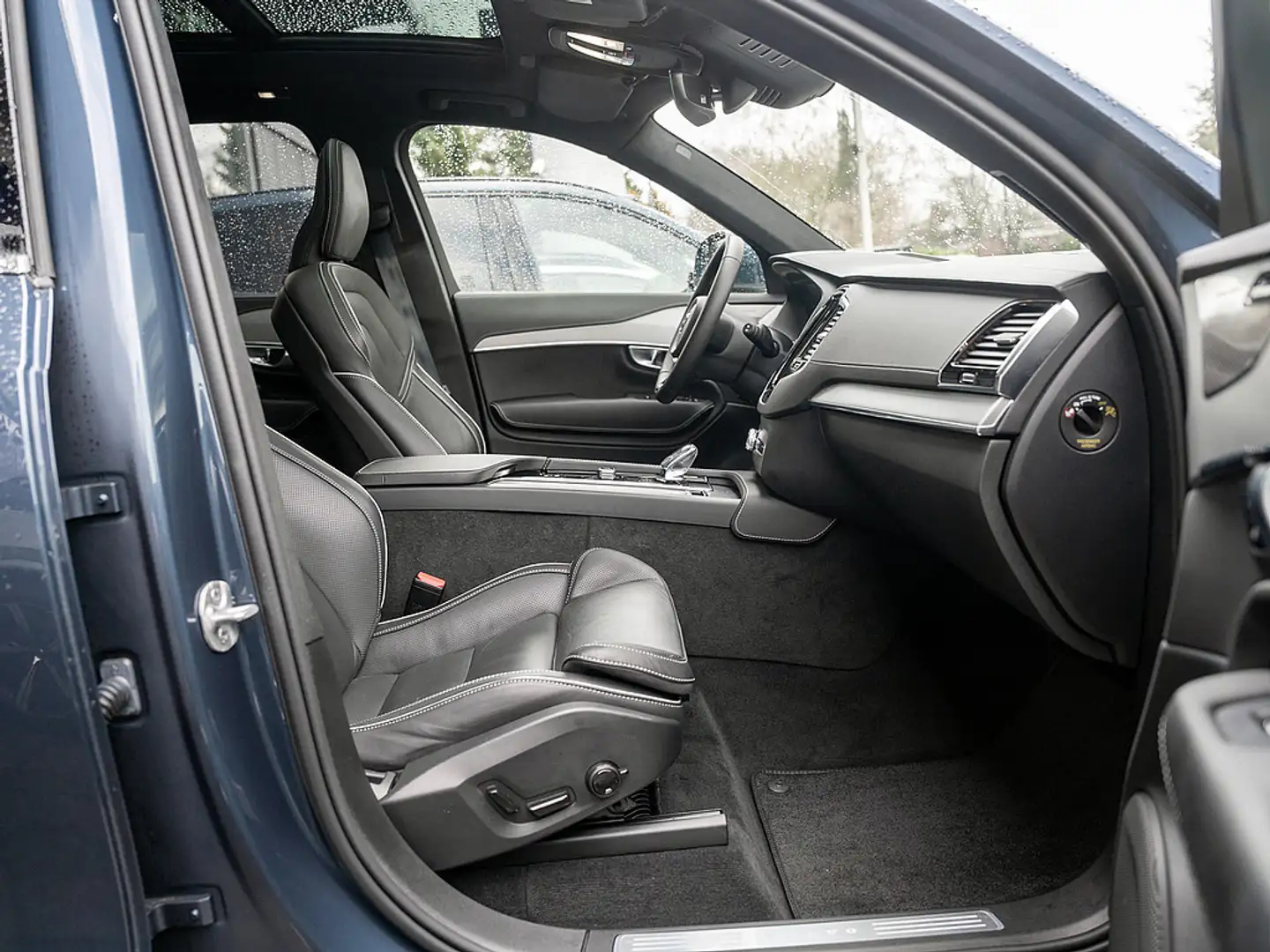 Volvo XC90 B5 AWD Ultimate Bright Blau - 2