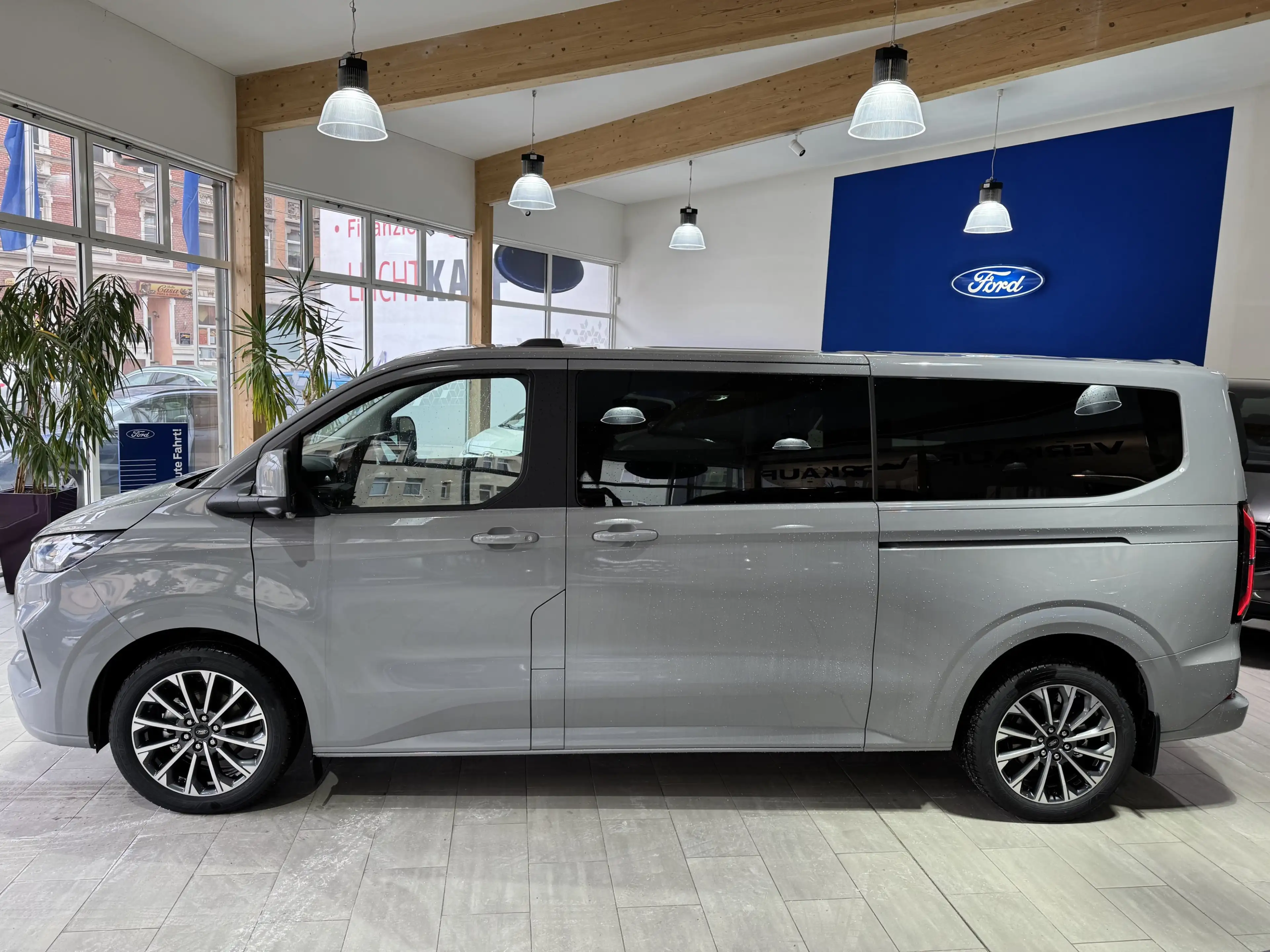 Ford Tourneo Custom 2.0 L2 Titanium X AWD Vollausstattung* — photo 8