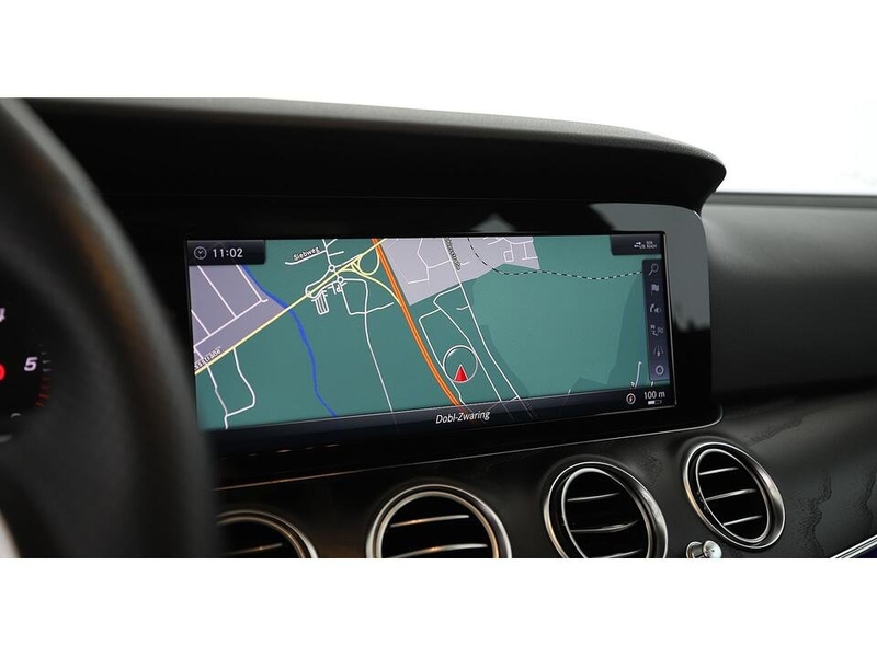 Mercedes-Benz E 220 d 4Matic Avantgarde Aut LED 360-CAM SKY NAV — photo 15