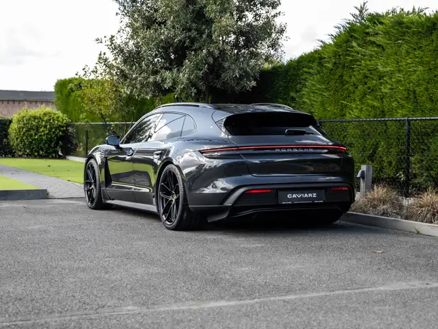 Porsche Taycan view 30