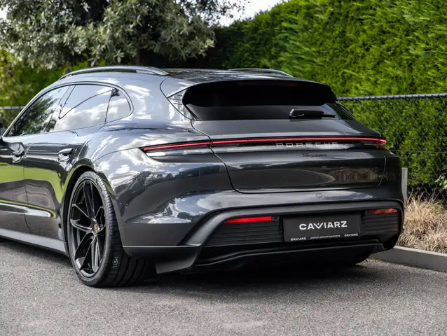 Porsche Taycan view 24