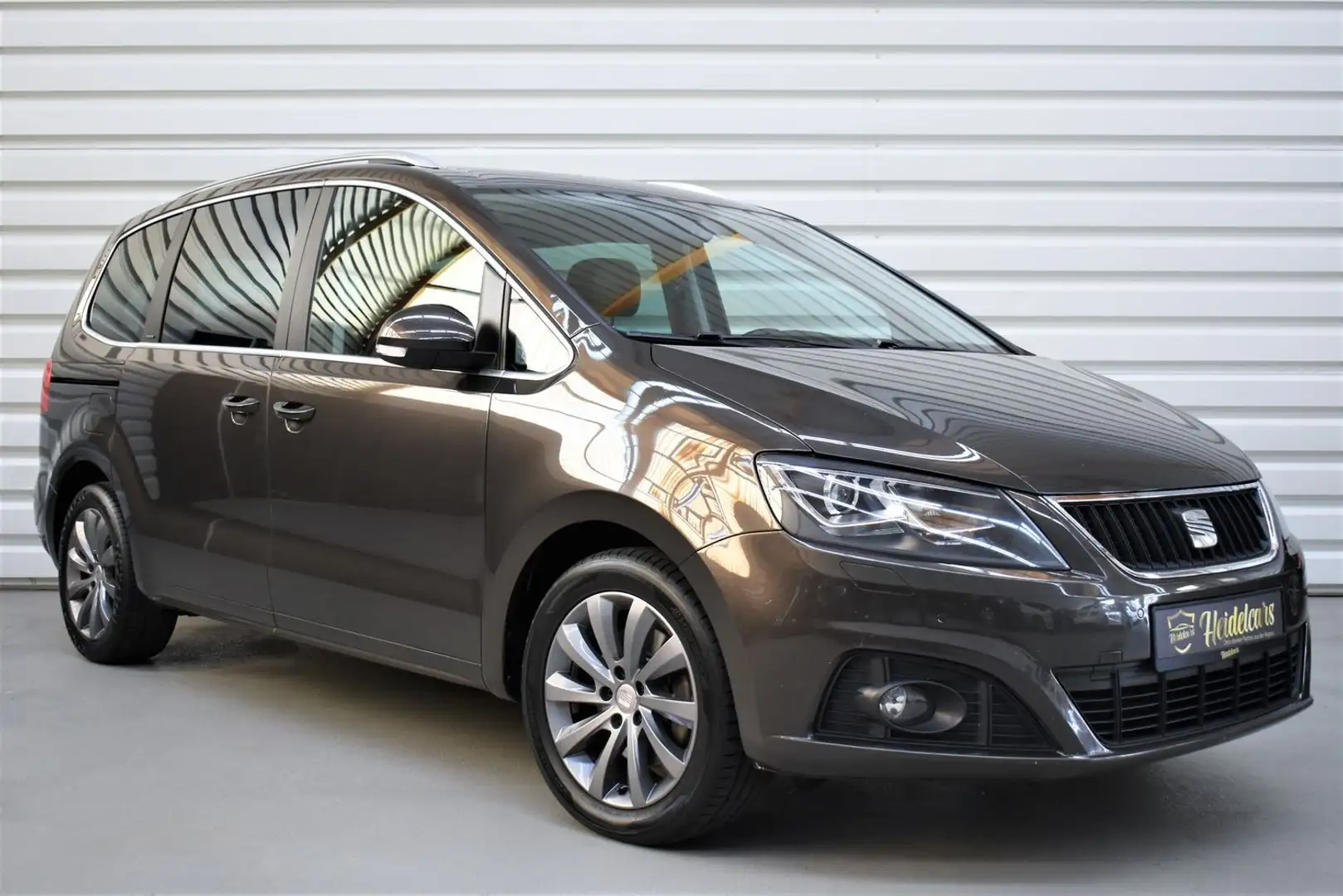 SEAT Alhambra I-Tech 7 SITZER*AUTOMATIK*ALCANTARA*PANO*KAMERA Brown - 1
