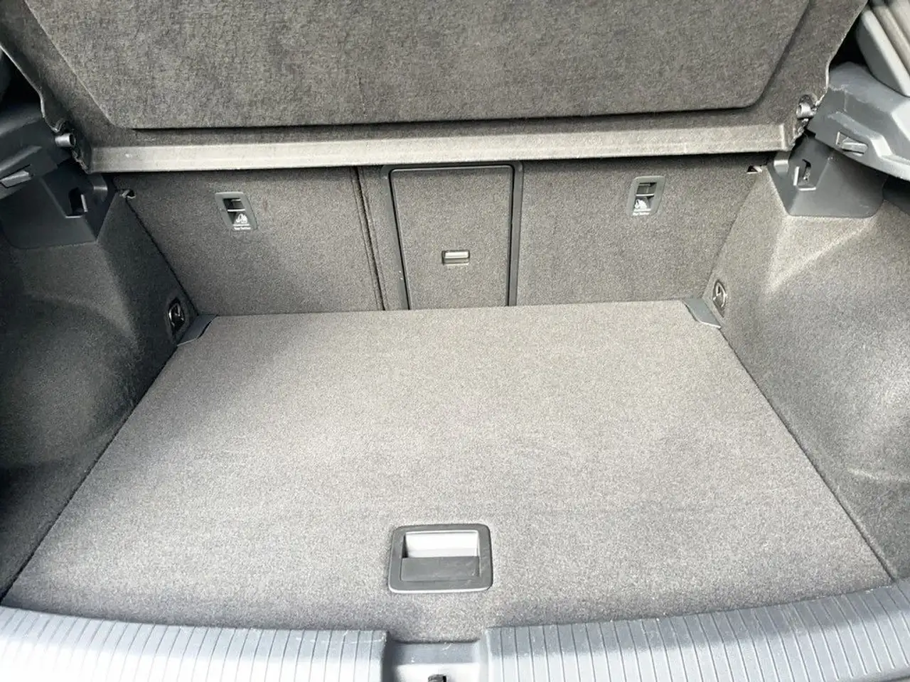Volkswagen T-Roc 1.5 TSI DSG R-Line Navi IQ.Light AHK, миниатюра 12