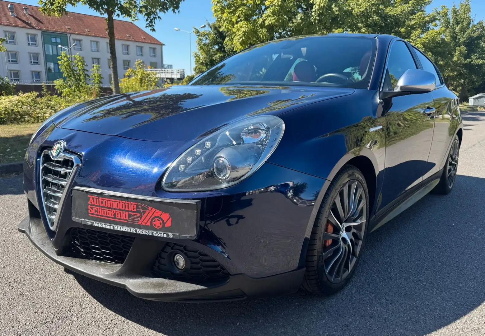 Alfa Romeo Giulietta Quadrifoglio Verde Blau - 1
