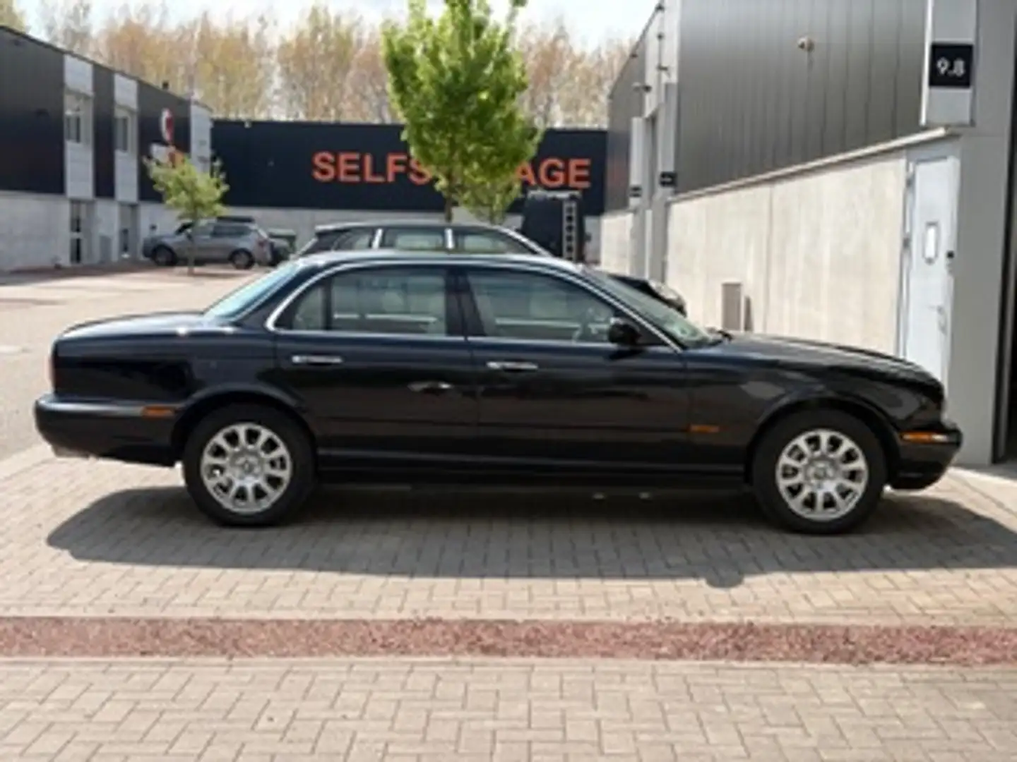 Jaguar XJ6 XJ6 3.0i V6 24v Schwarz - 1