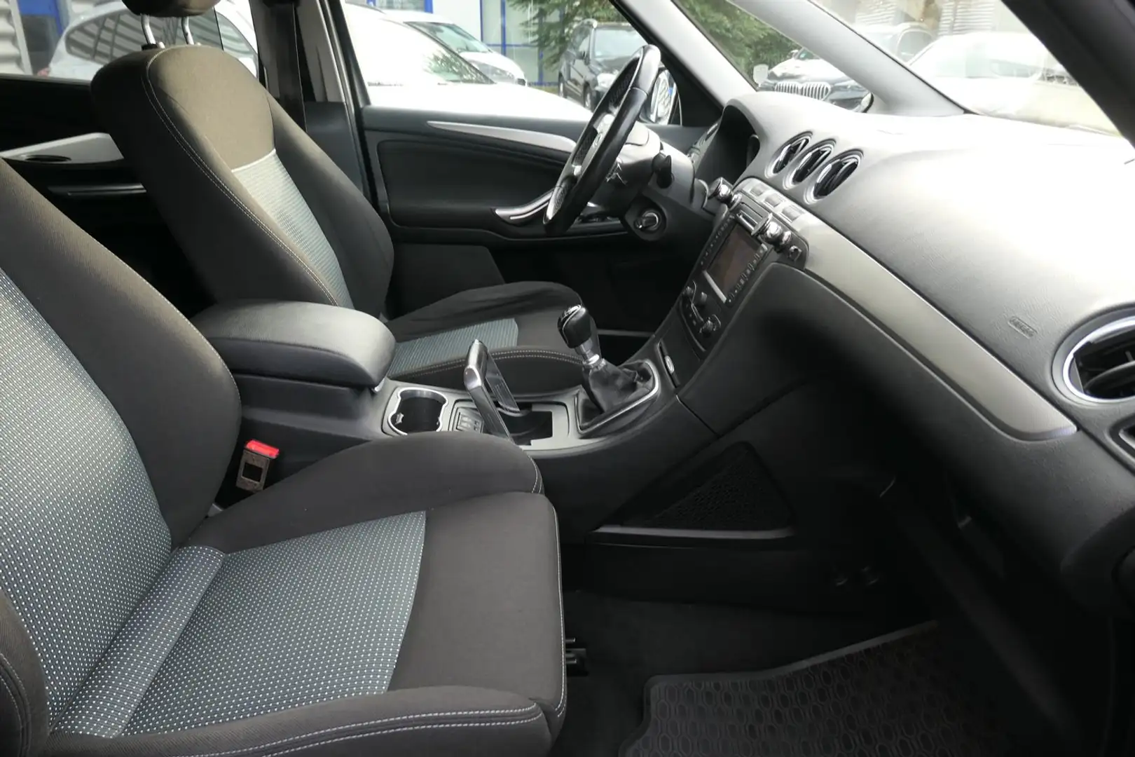 Ford S-Max S-Max Diesel 2.0 TDCi DPF 103 KW Top Zustand! Grau - 2