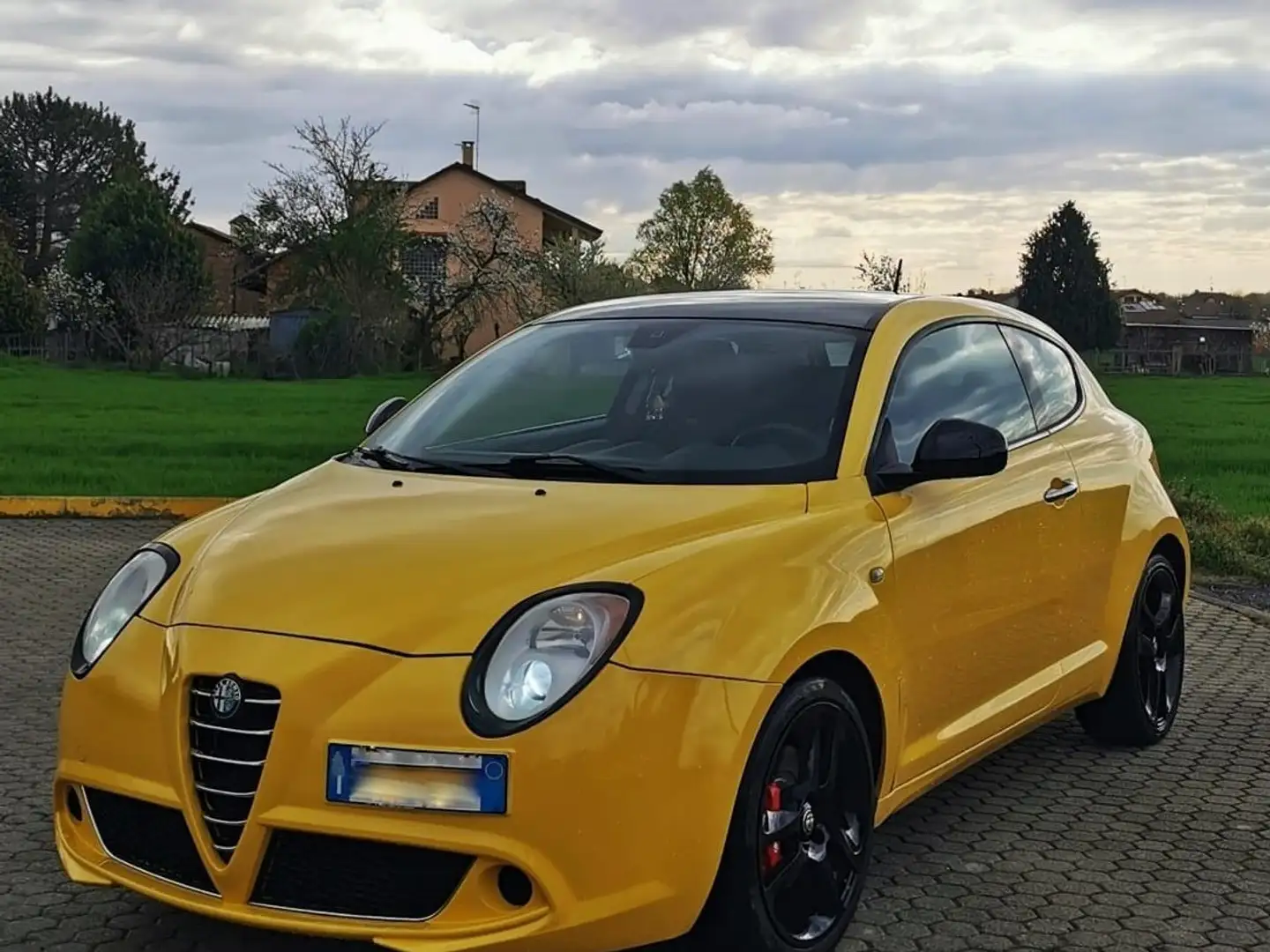 Alfa Romeo MiTo 1.4 tb Distinctive Sport Pack 155cv Jaune - 1