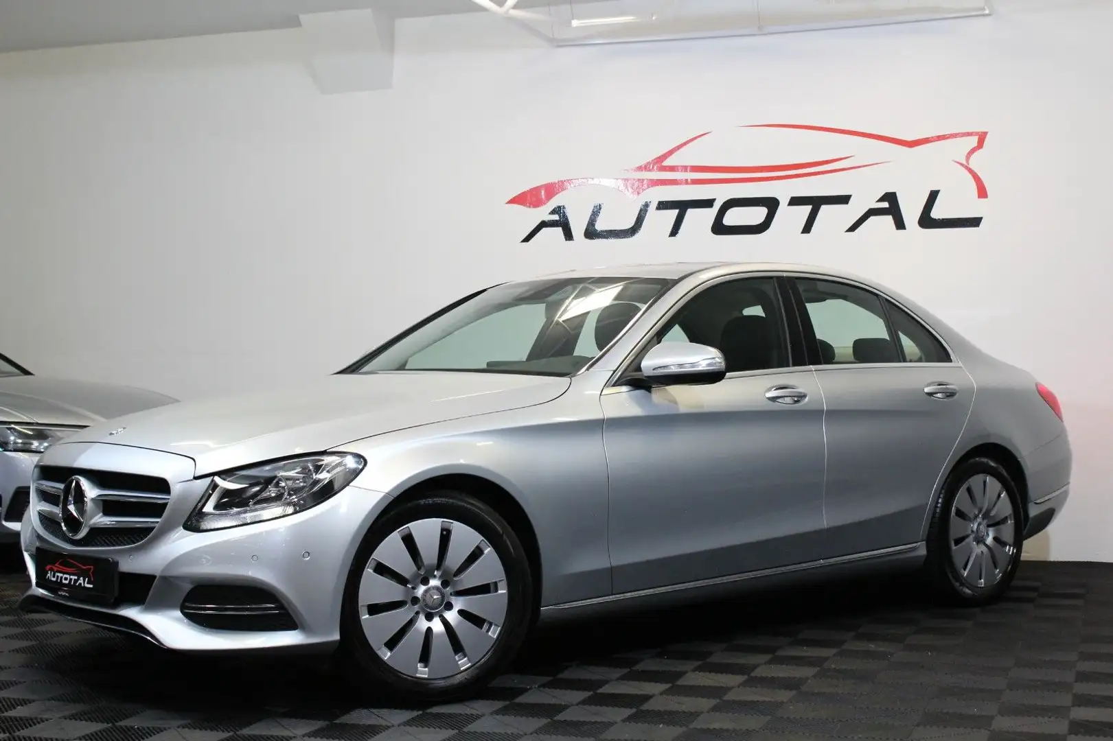 Mercedes-Benz C 180 *Limousine*Navi*Spurassist.*Tempomat*Leder* Silber - 2