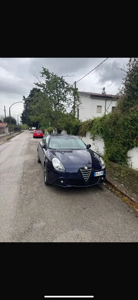 Alfa Romeo Giulietta 1.4 t. Distinctive 120cv — photo 1 of 6