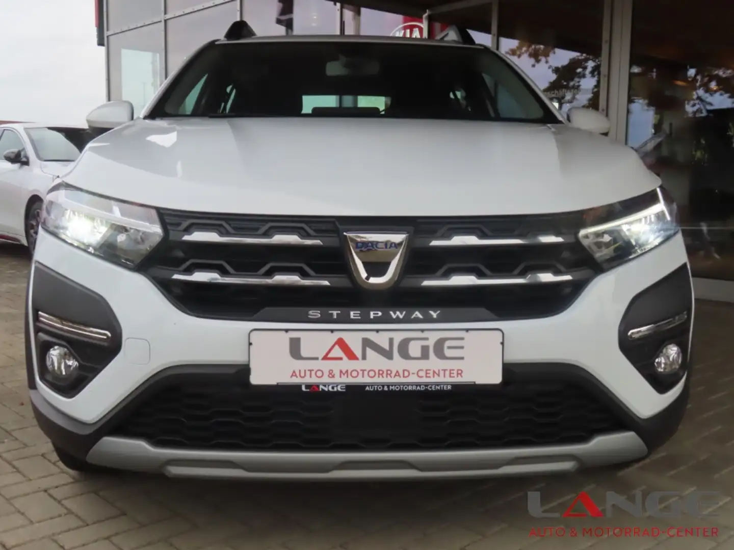 Dacia Sandero III TCe 90 Aut. Stepway Comfort Navi LED Fahrerpro Blanc - 2