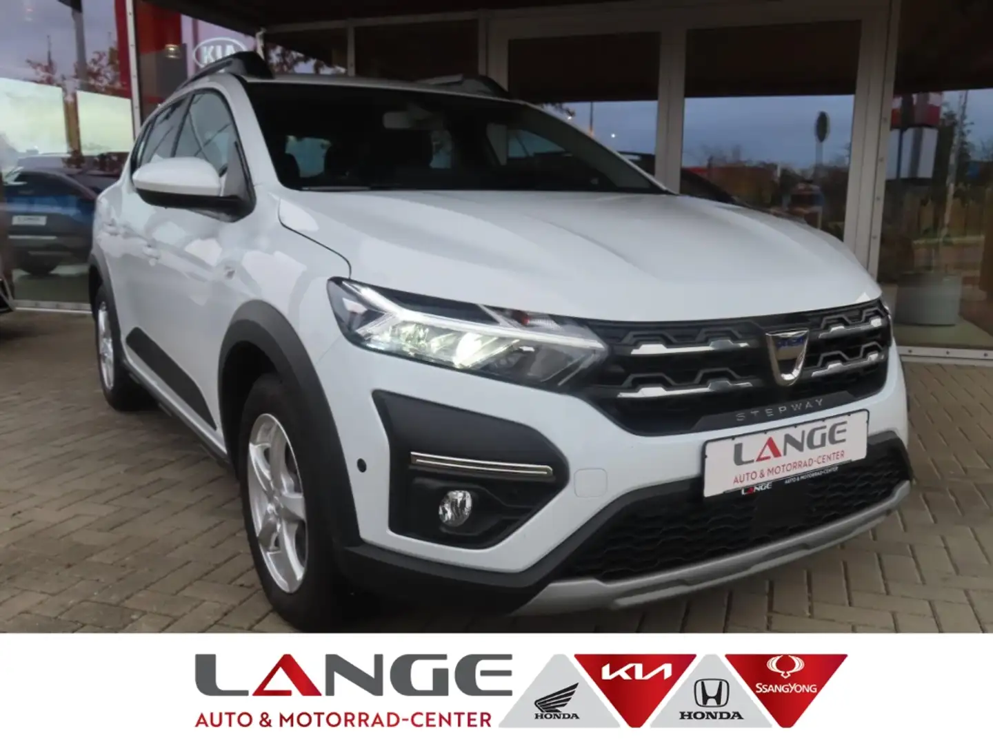 Dacia Sandero III TCe 90 Aut. Stepway Comfort Navi LED Fahrerpro Bianco - 1