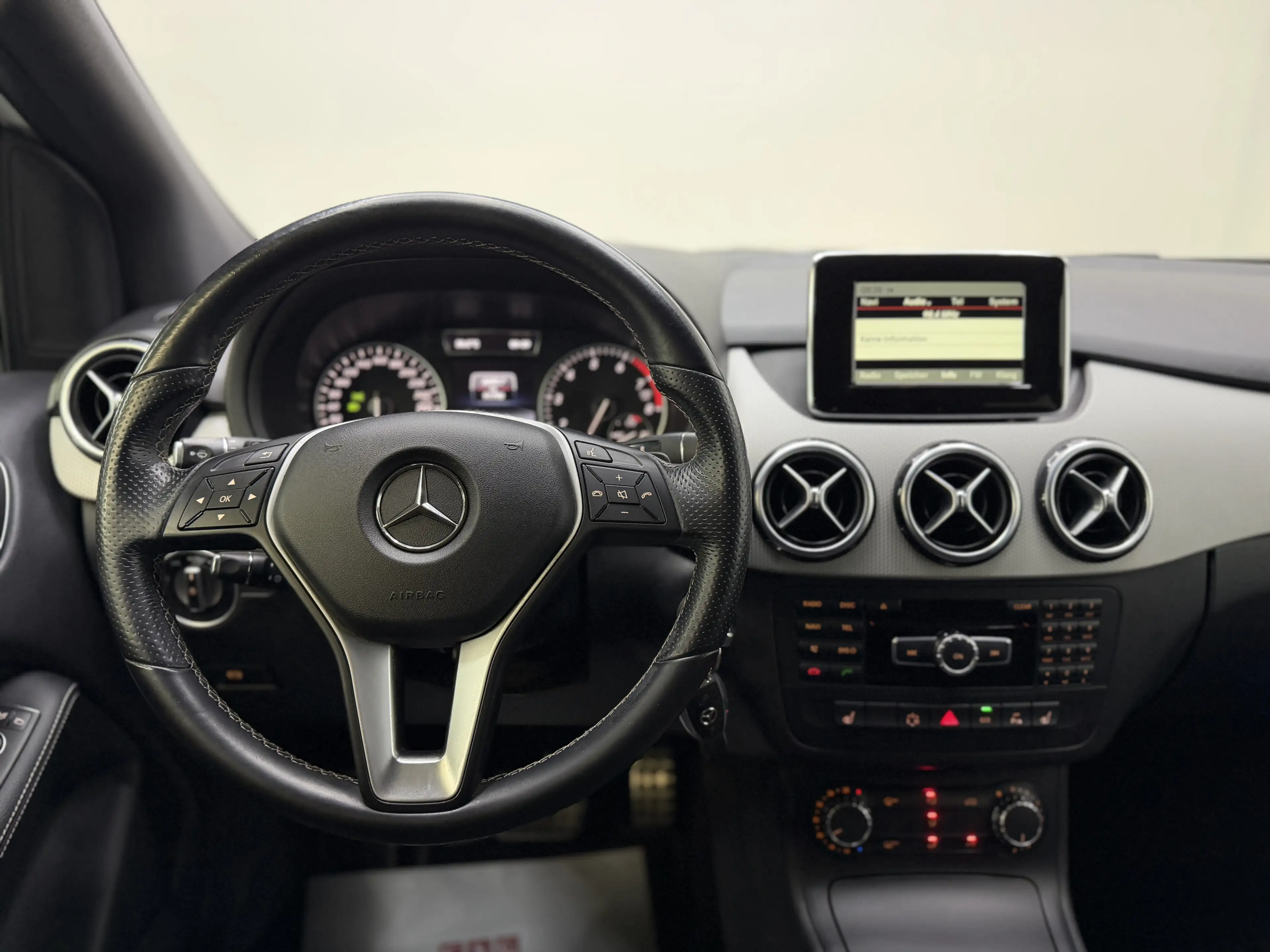 Mercedes-Benz B 200 AMG|LED|3J.Garantie|Automatik|TOP|KLIMA| — photo 10