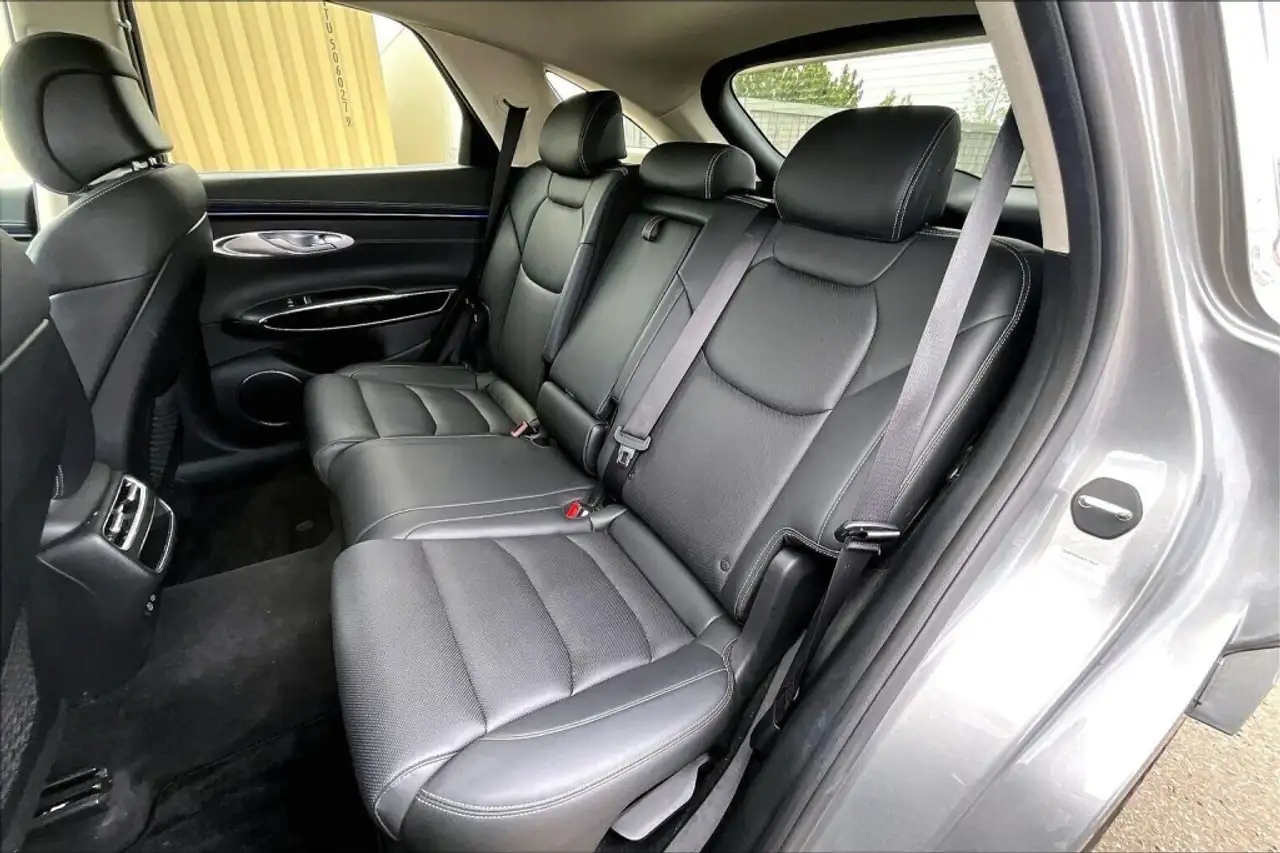 Genesis GV70 снимка Genesis GV70