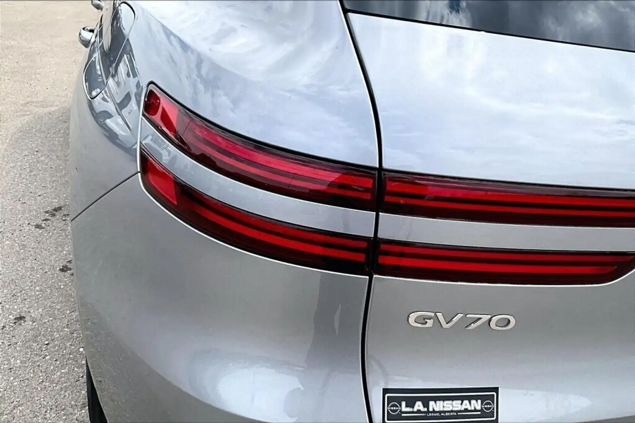 Genesis GV70 снимка Genesis GV70