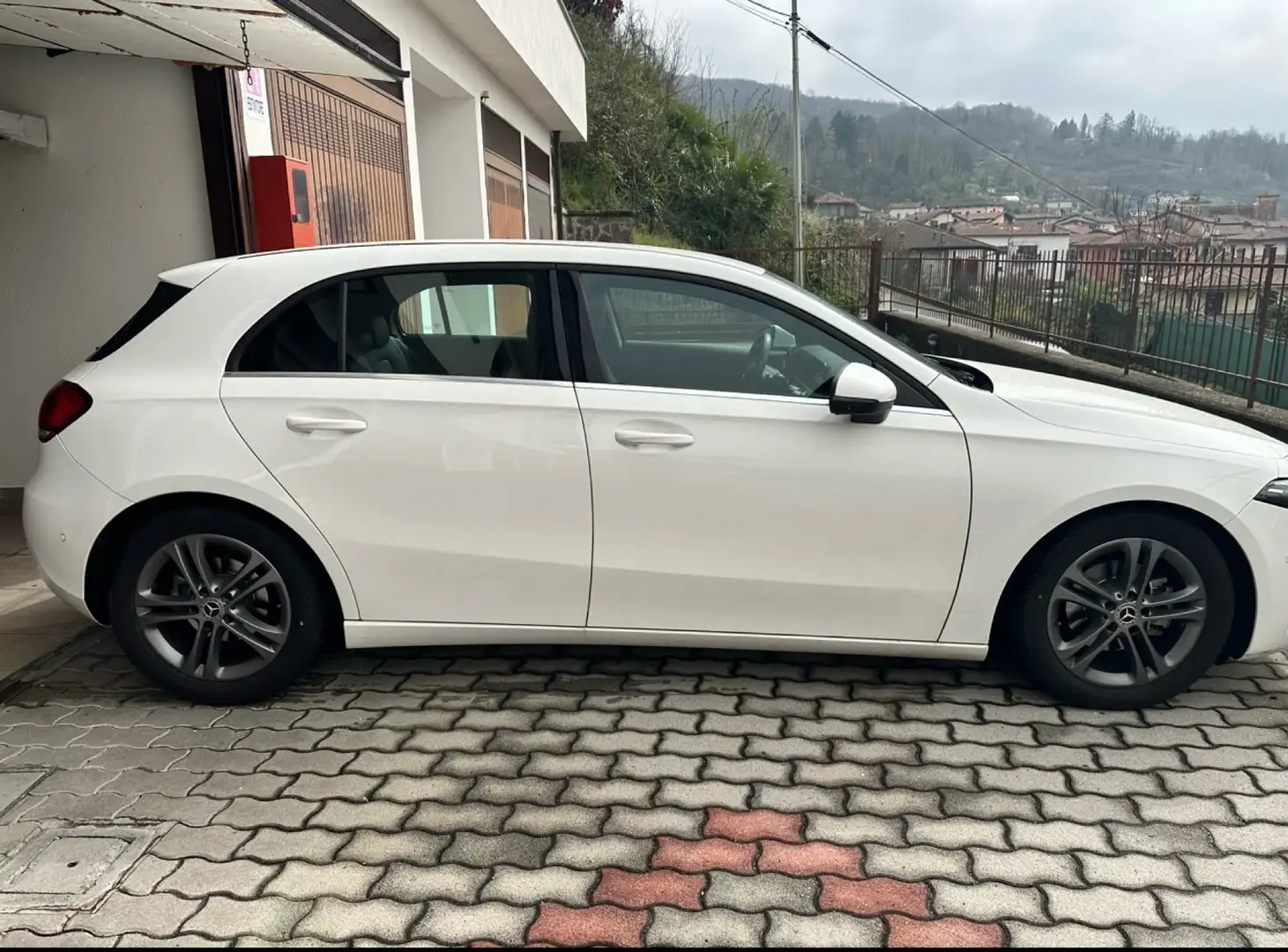 Mercedes-Benz A 180 D- Business extra automatica - 2