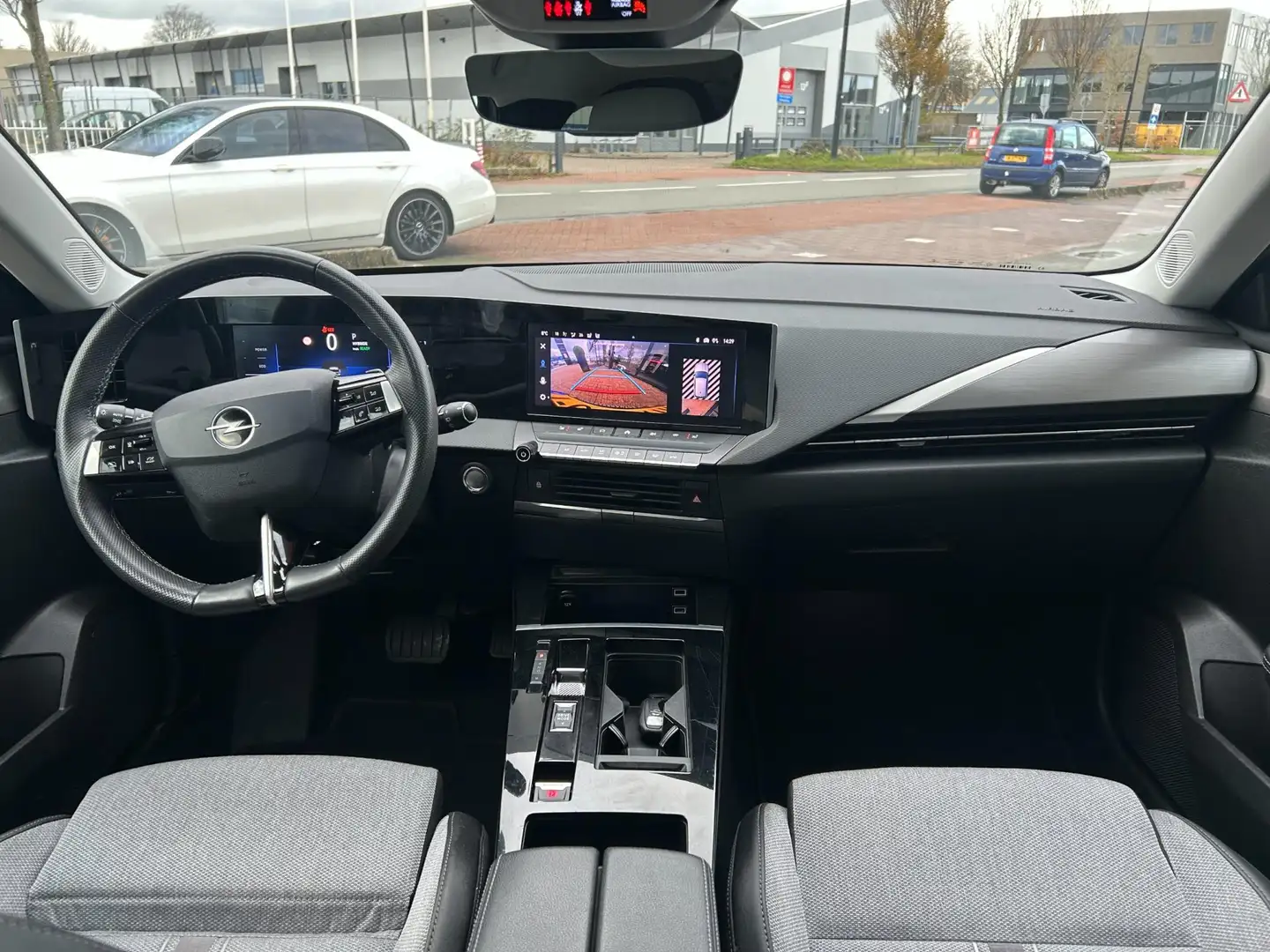 Opel Astra 1.6 Hybrid Elegance AUT|NAVI|ACC|CAM|Stoelvw! Zwart - 2