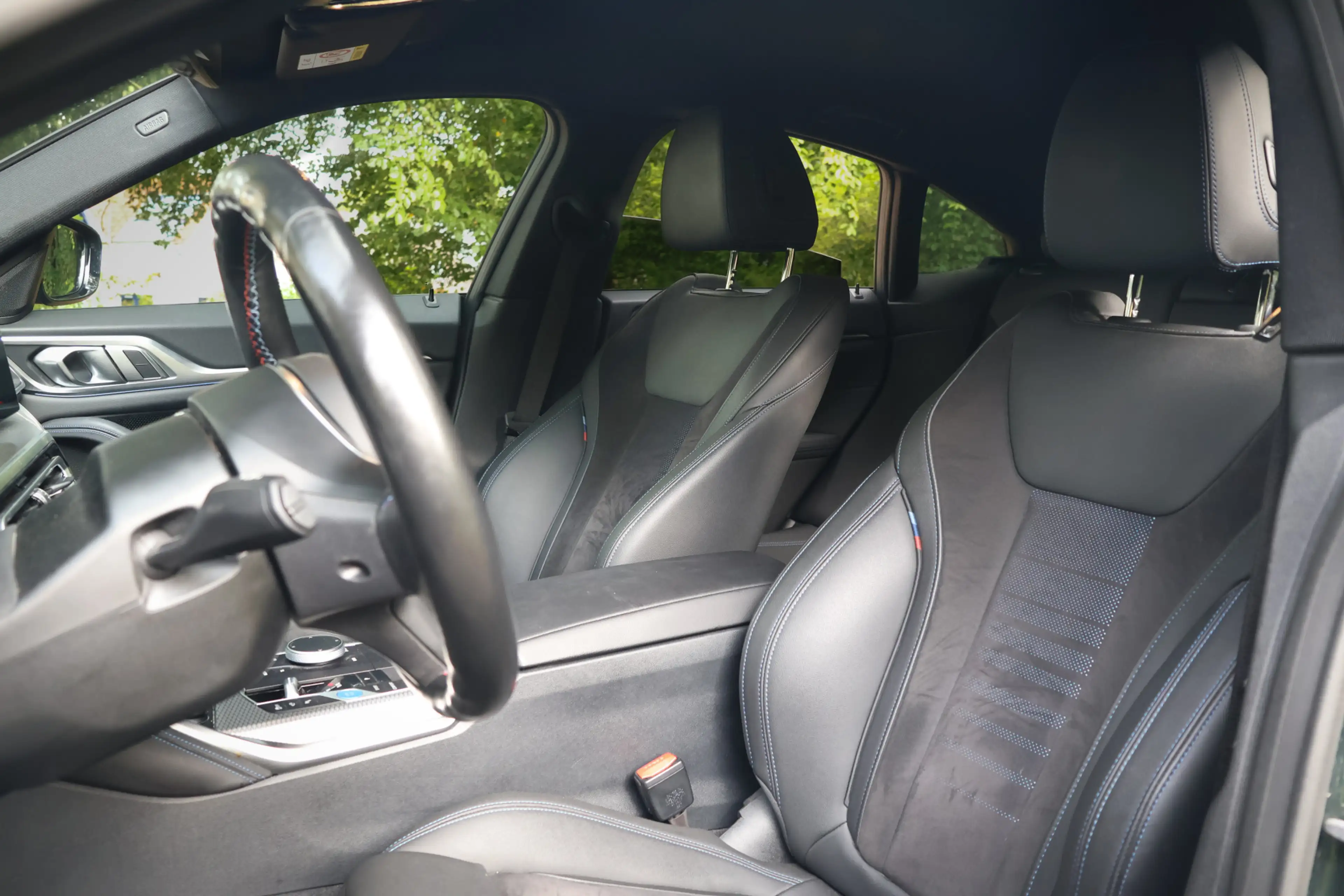 BMW i4 M50 84 kWh Laserlight/HUD/Keyless/360° Camera/ACC/ — photo 6