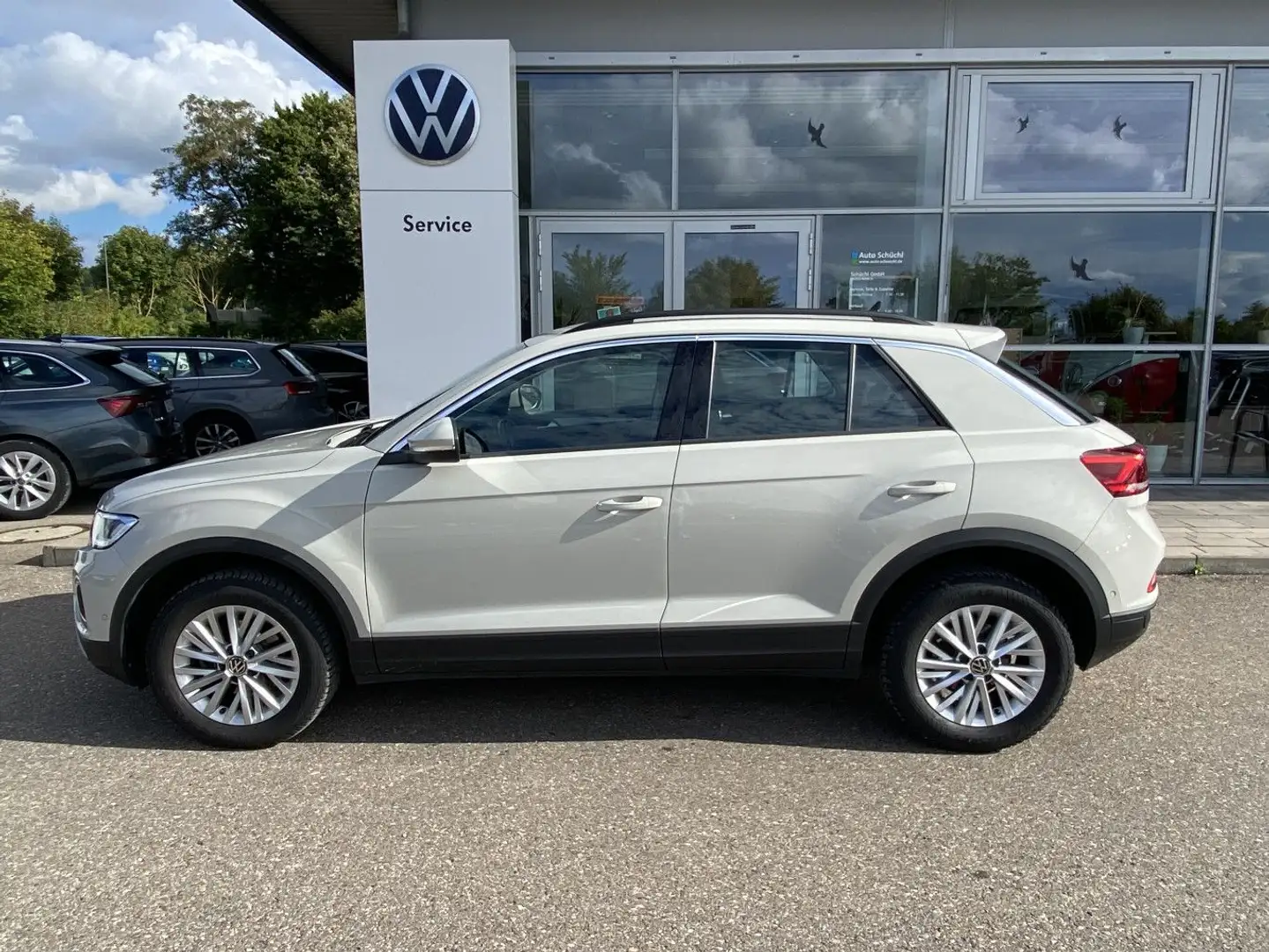 Volkswagen T-Roc 1.5 TSI DSG LIFE NAVI+LED+AHK+APP-CONNECT+ Grau - 2