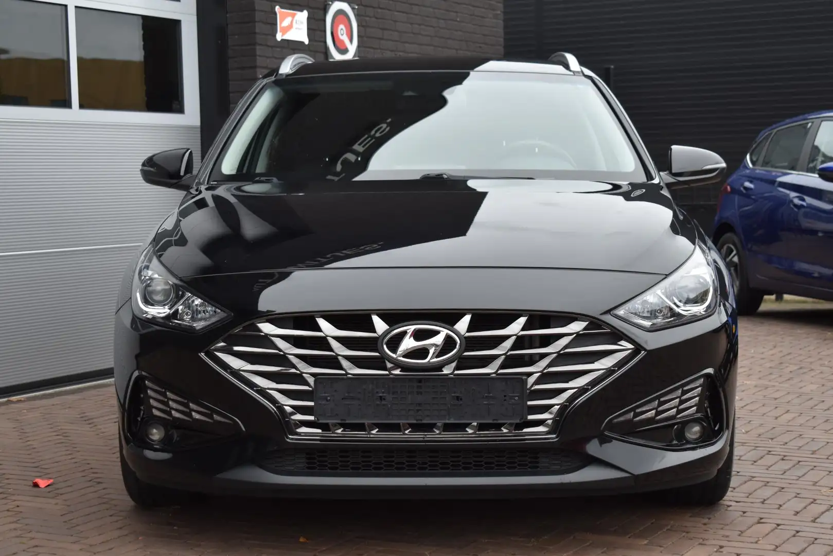 Hyundai i30 1.0 T-GDI 120 PK Comfort | Carplay | Camera | Incl Zwart - 2