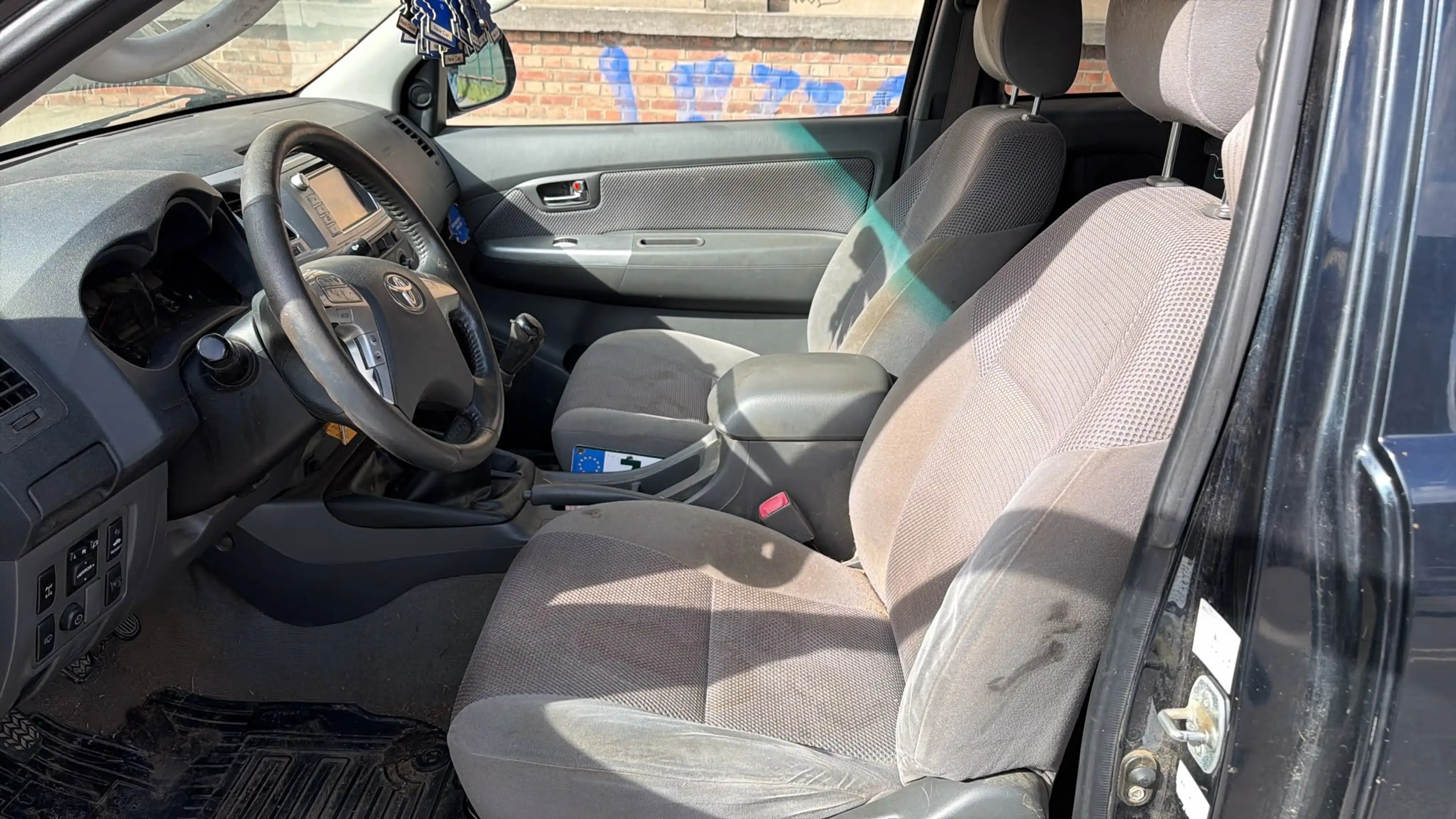 Toyota Hilux Hilux 2.5 D-4D 4WD S — photo 8
